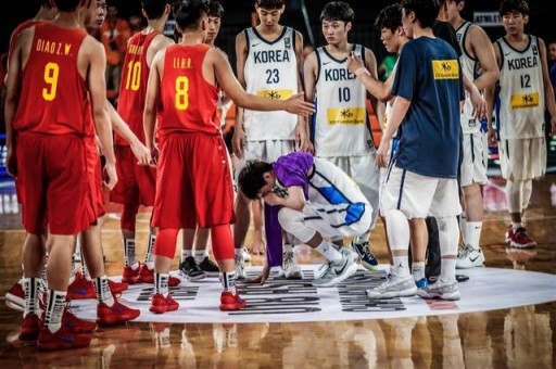 李贤重又哭了7年前就曾被中国队打哭 彼时拿下33分10板6助4断